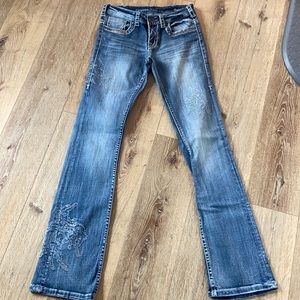 Cowgirl Tuff jeans in excellent condition, wore 1 time